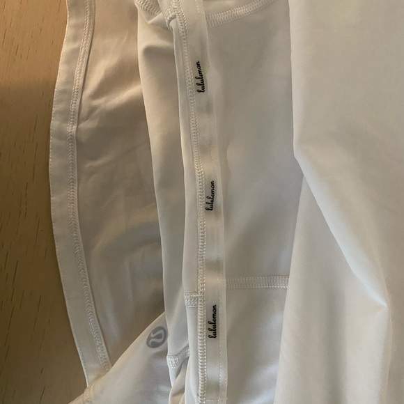 - Lululemon Play Off the Pleats Skirt - Picture 14 of 16